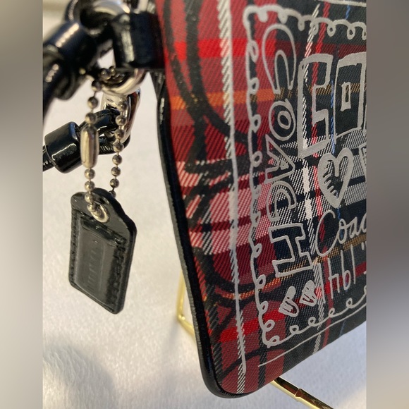 Coach Poppy Red Black Silver Glitter Tartan Plaid Zip Wristlet Patent Trim. Rare - Picture 8 of 12